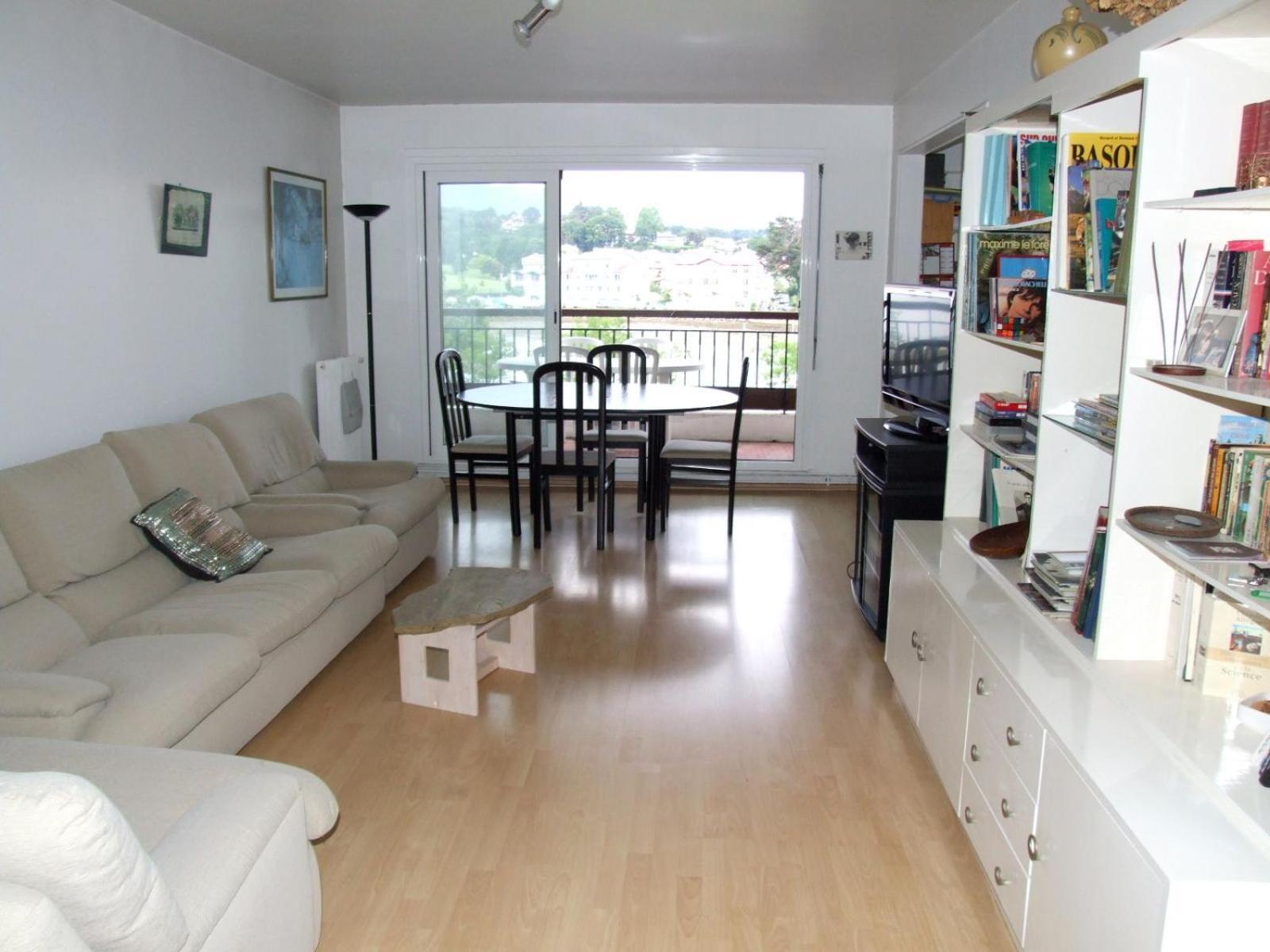 Dans Residence, Et Centre A Pied *
