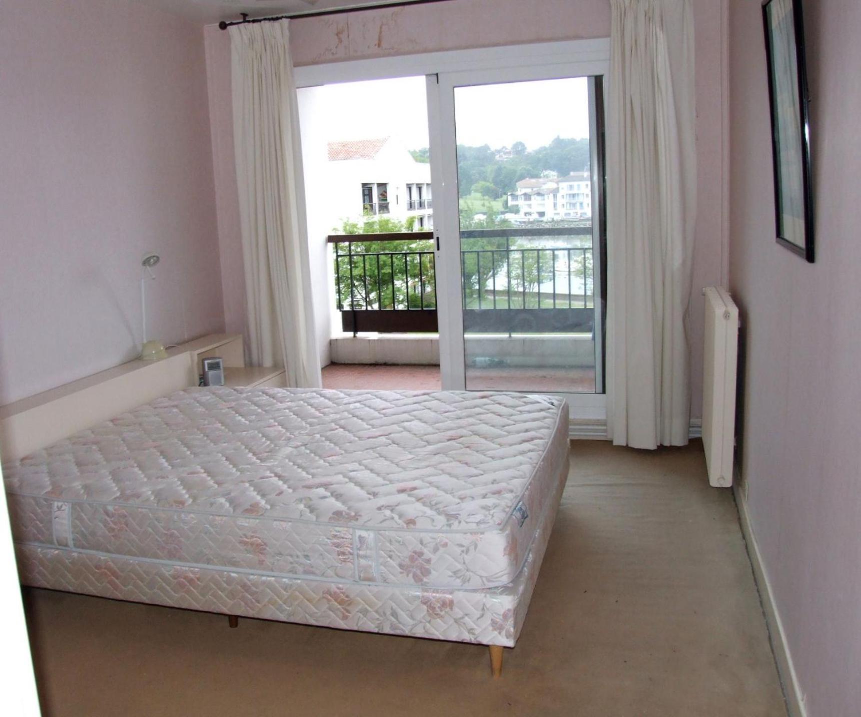Dans Residence, Et Centre A Pied *